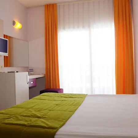Win & Hotel Side