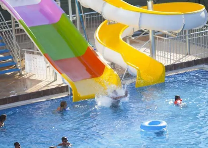 Side Win & Szálloda