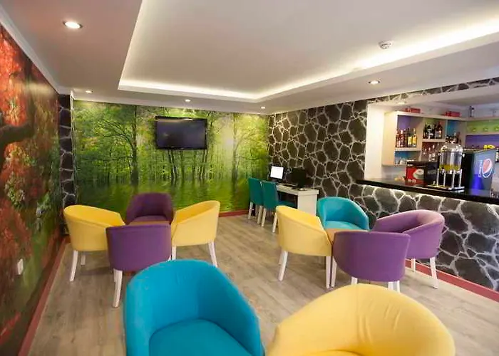 Side Win & Готель Евренсекі